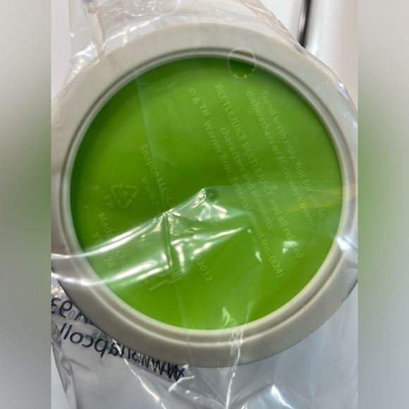 COPY - Beetlejuice Beetlejuice - Beetlejuice Suit/Bug Textured Gripper Cup w/ S… - Picture 10 of 10